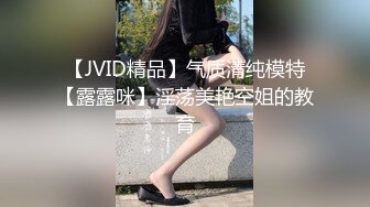 騷浪女黑手趁老闆在旁午休  修車廠內與客人來場性愛 大戰