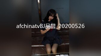 麻豆传媒 ly-049 领域少女与摄影师亲密互动-戴拉拉