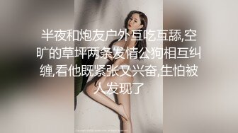 快乐熟女 · 居家淫乱的生活 ❤️ 戴套上阵安全第一，服务相当到位，吹硬舔爽在做爱 13V (1)