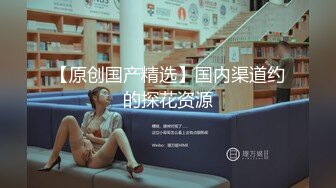 梳妆台后入骚妈肥臀，骚妈在化妆我在后面操，骚妈肥美大黑逼（中文字幕）