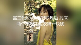 【新片速遞】骚熟女就是无敌，不仅骚❤️连逼是又肥美又黝黑，干涸的田野急需抽插呀，黄瓜削皮赶紧止痒！