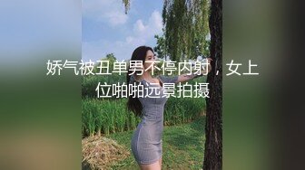 97年大二情侣宾馆开房女友不同意床上乱躲不让操