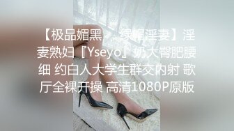 骚女友穿上黑丝高跟对着镜子要看我怎幺干她的